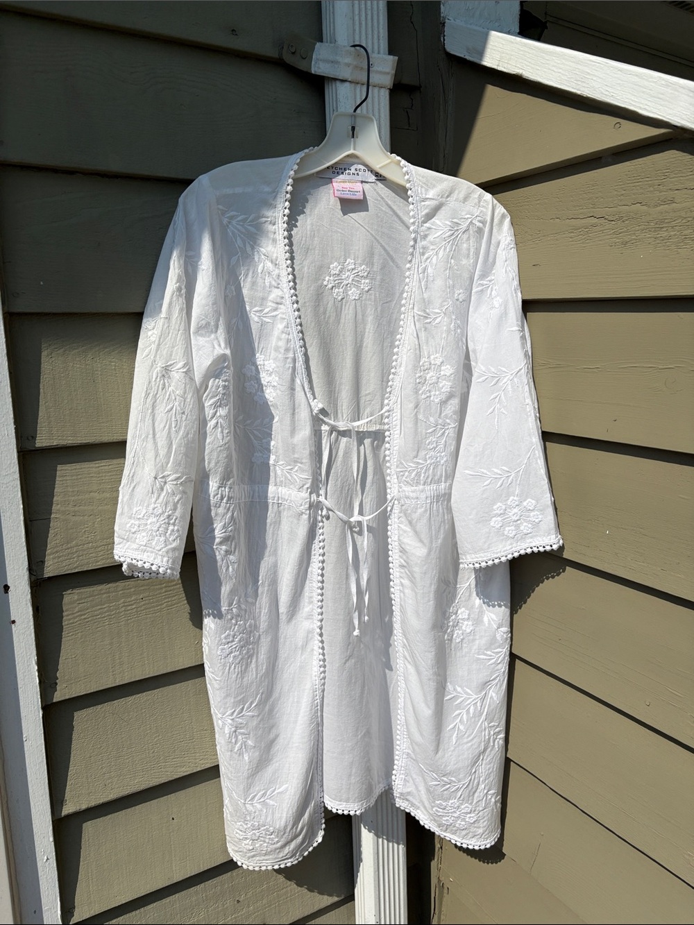 Gretchen Scott 100% Cotton Swim cover-up White Embroidered. Sz XL. worn once.